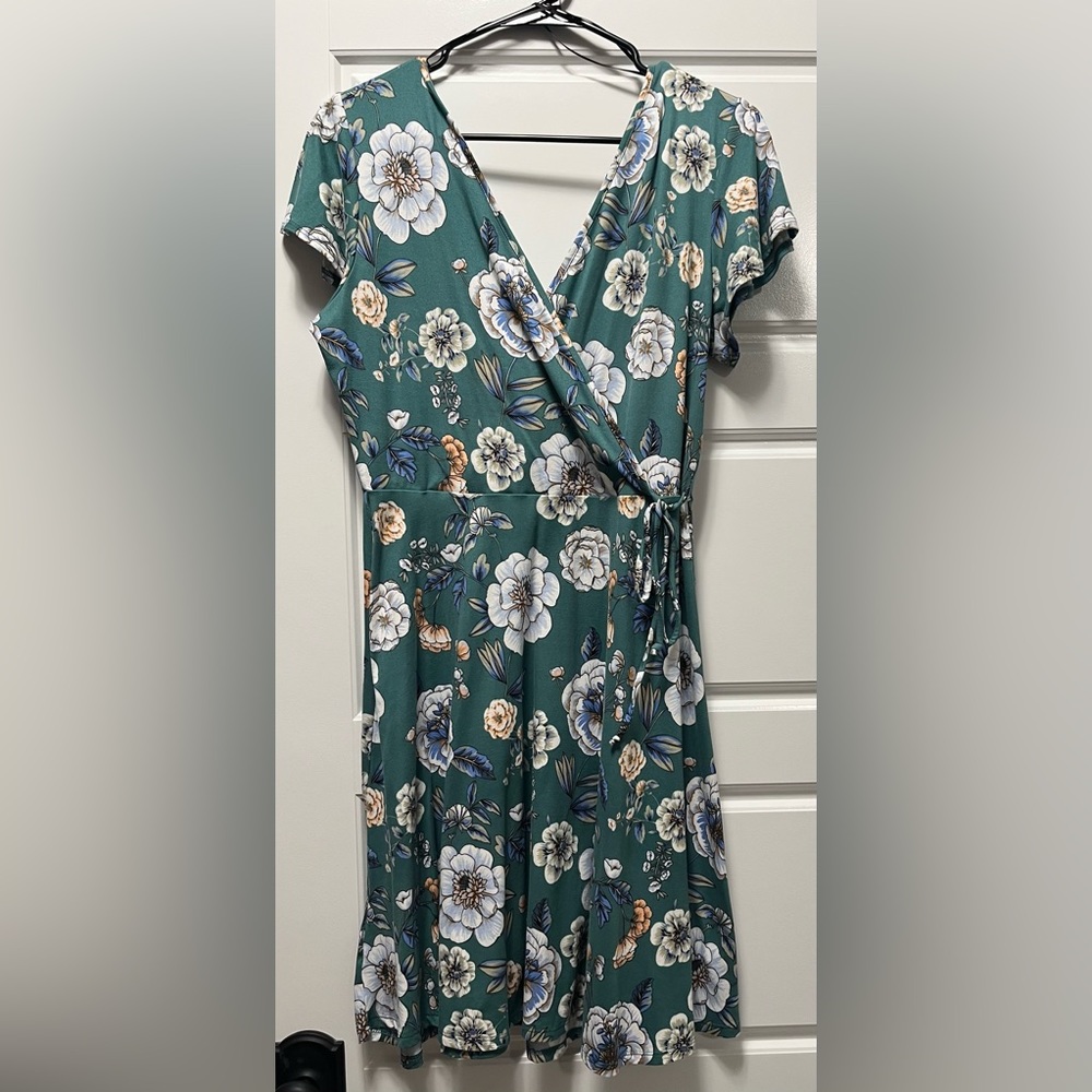 Kaileigh faux wrap dress, size medium, worn once!